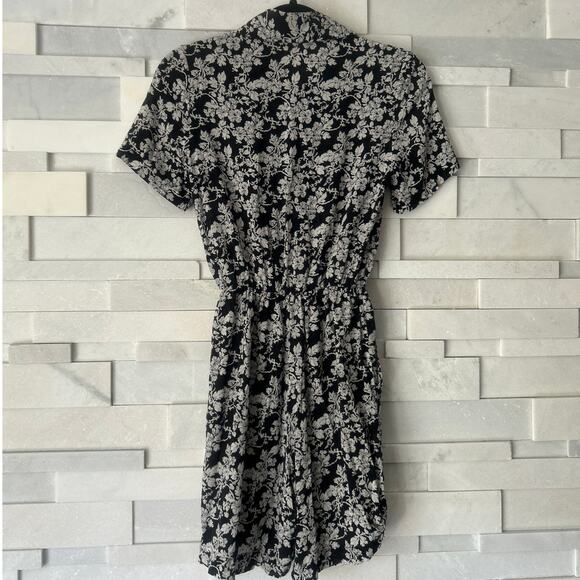 ALICE + OLIVIA Black and White Modern Floral Button Front Lightweight Romper XS - Picture 2 of 5